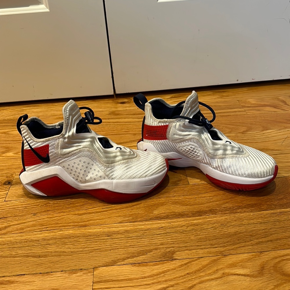 LeBron Soldier 14 Basketball Shoes
Style CK6024-100